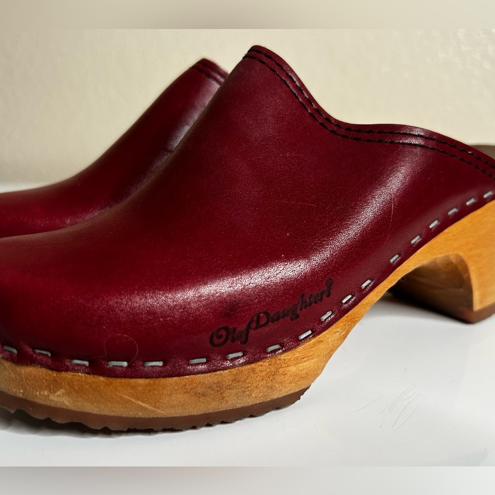 Olaf Daughter Leather Burgundy Wood Clogs 6.5 / 37